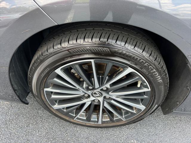 used 2025 Lexus ES 350 car, priced at $45,595