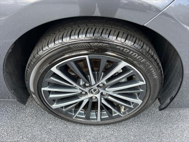 used 2025 Lexus ES 350 car, priced at $45,595