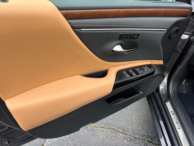 used 2025 Lexus ES 350 car, priced at $45,595