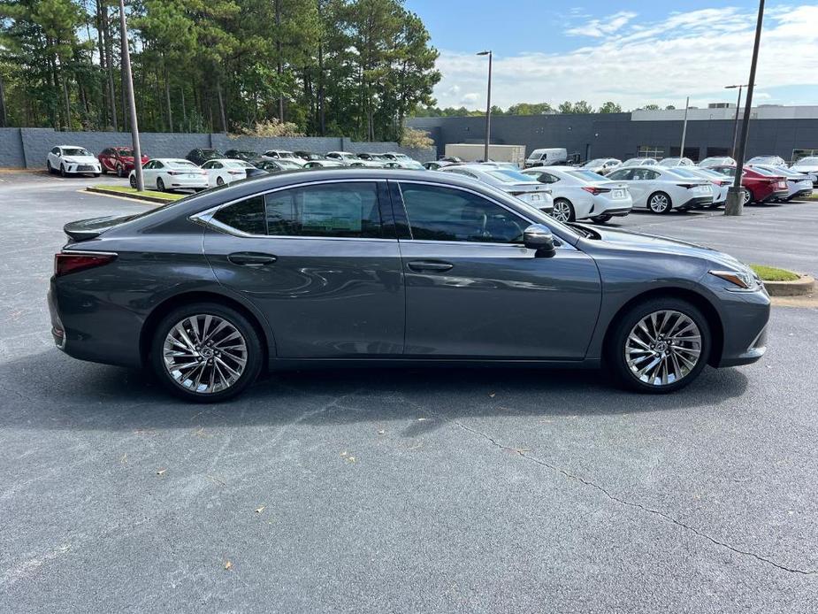 new 2024 Lexus ES 300h car, priced at $54,400