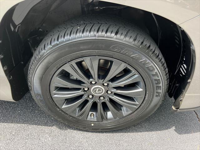 used 2023 Lexus GX 460 car, priced at $64,890