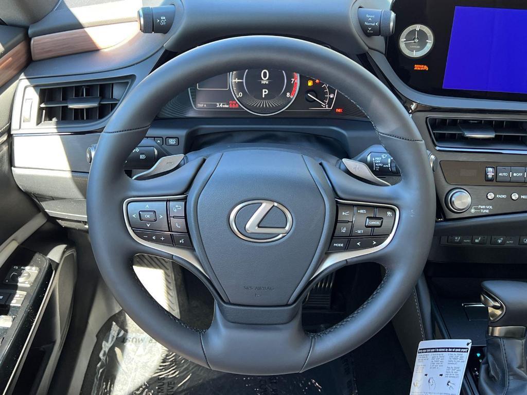 new 2025 Lexus ES 350 car, priced at $50,324