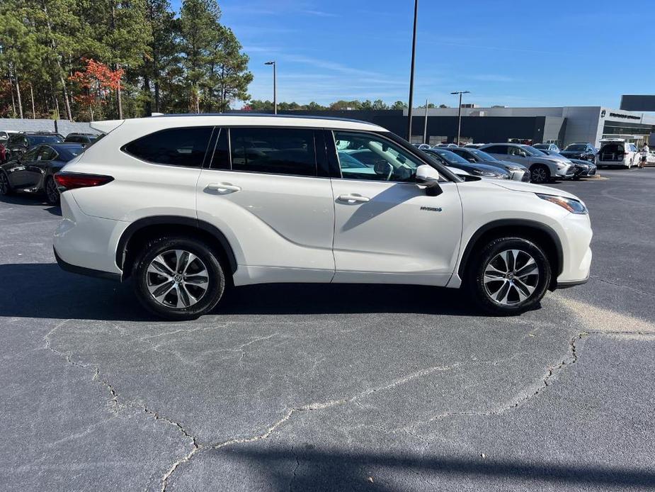 used 2021 Toyota Highlander Hybrid car, priced at $32,990