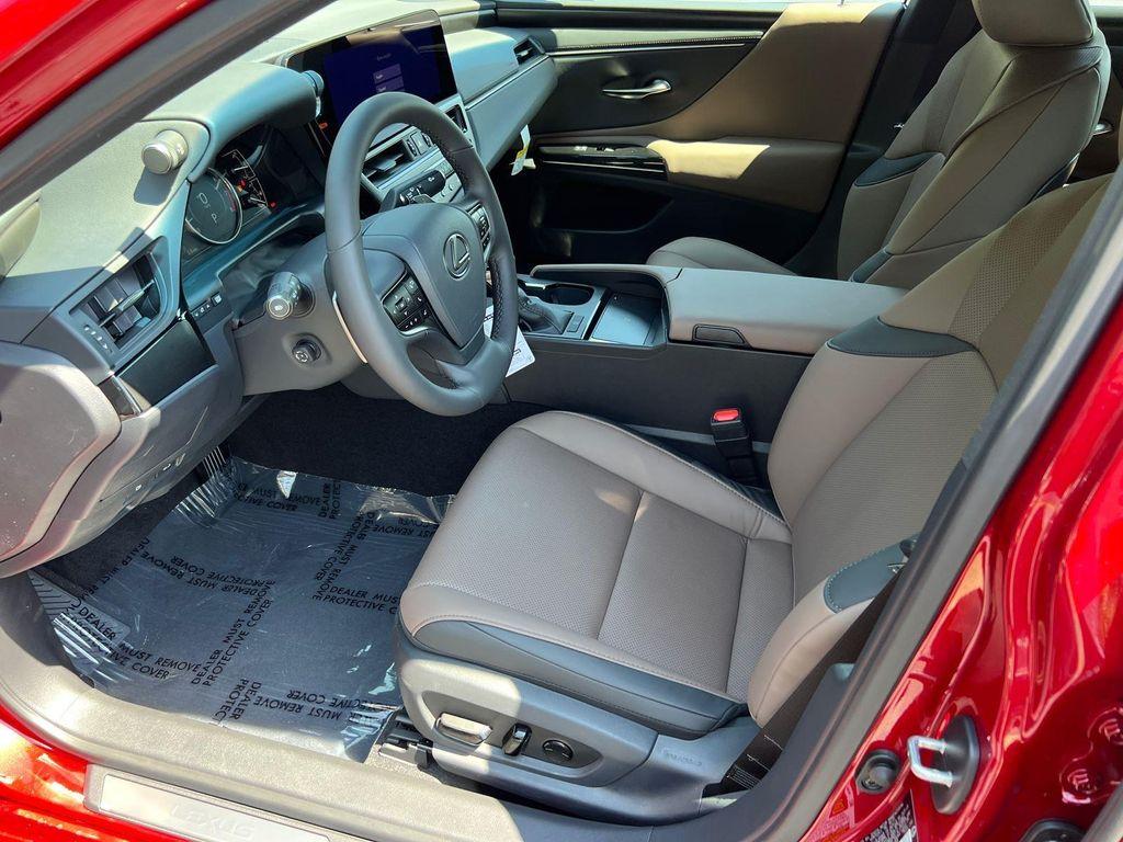 new 2025 Lexus ES 350 car, priced at $50,129