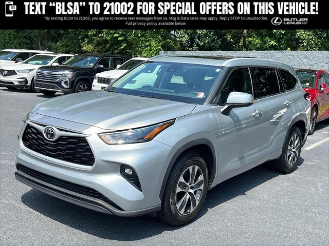 used 2022 Toyota Highlander car, priced at $34,990