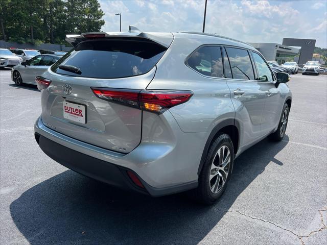 used 2022 Toyota Highlander car, priced at $34,990