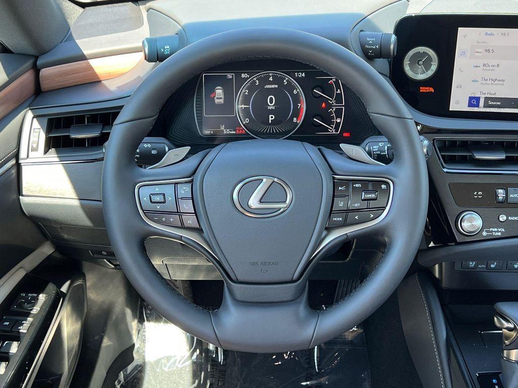 new 2025 Lexus ES 350 car, priced at $50,679