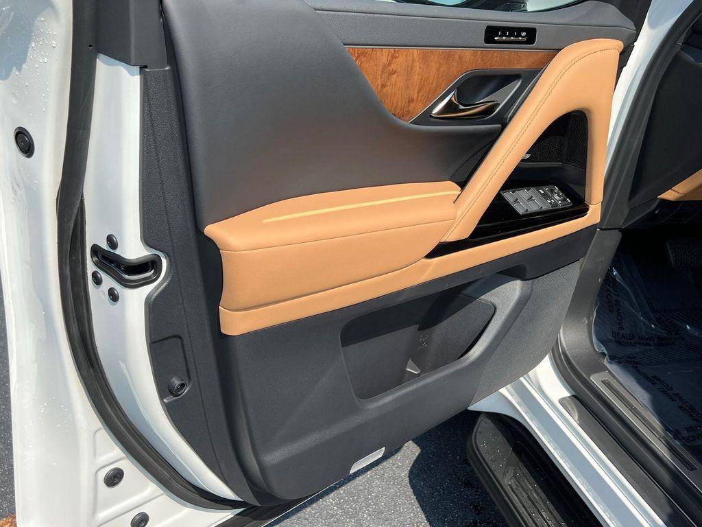 new 2025 Lexus LX 600 car, priced at $118,354