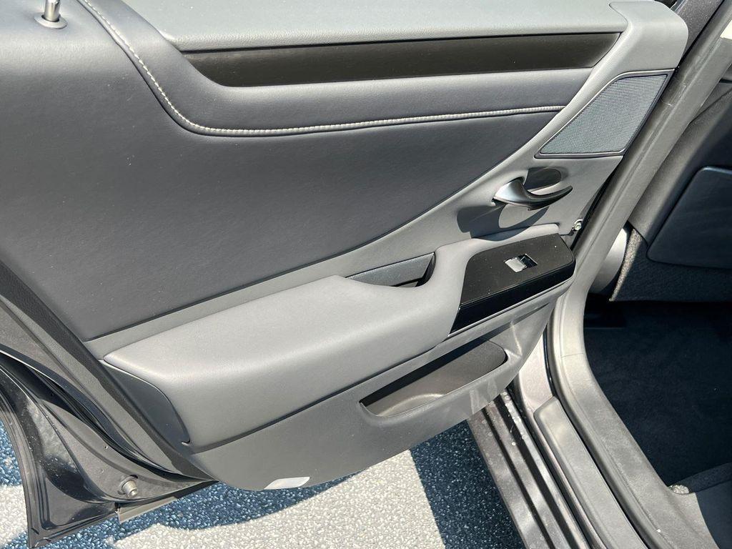 new 2025 Lexus ES 350 car, priced at $50,580