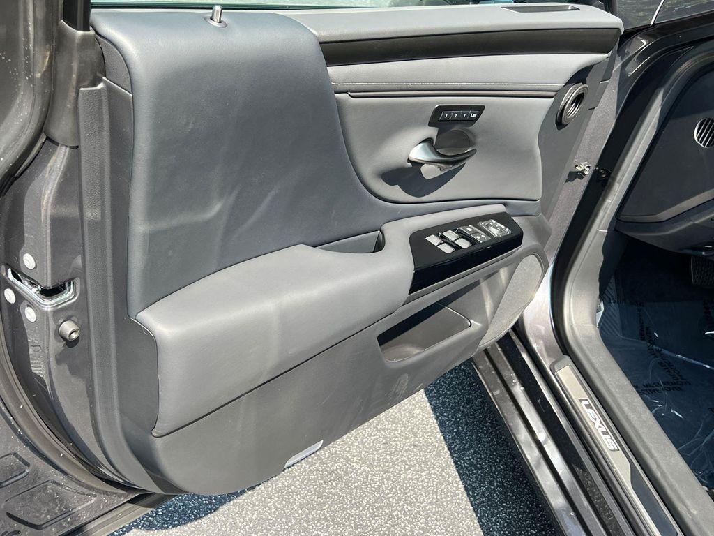 new 2025 Lexus ES 350 car, priced at $50,580