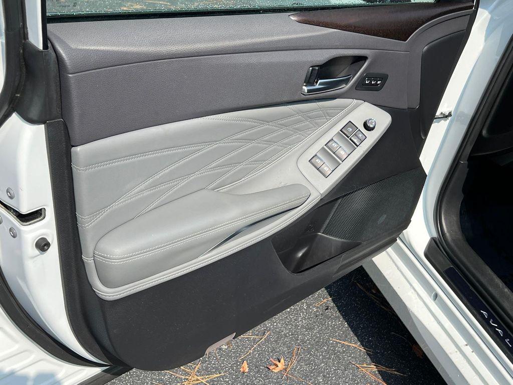 used 2019 Toyota Avalon Hybrid car, priced at $25,790