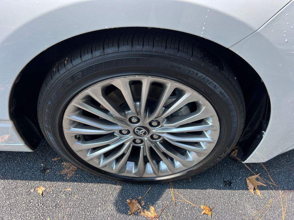 used 2019 Toyota Avalon Hybrid car, priced at $25,790