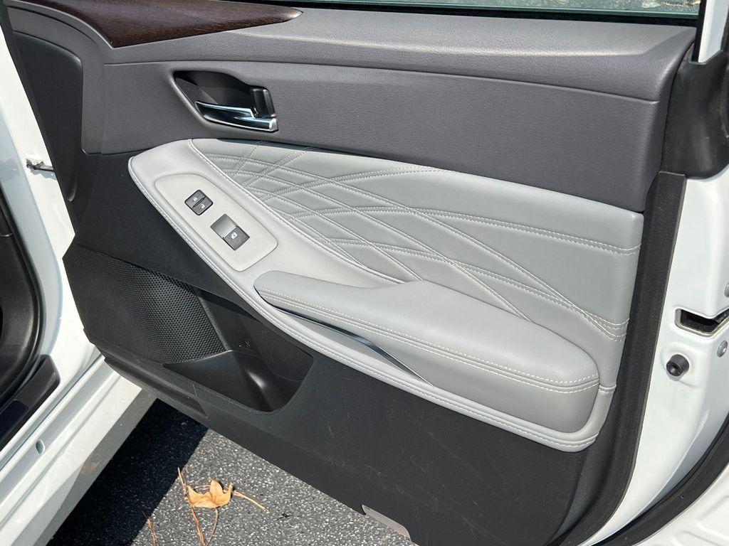 used 2019 Toyota Avalon Hybrid car, priced at $25,790