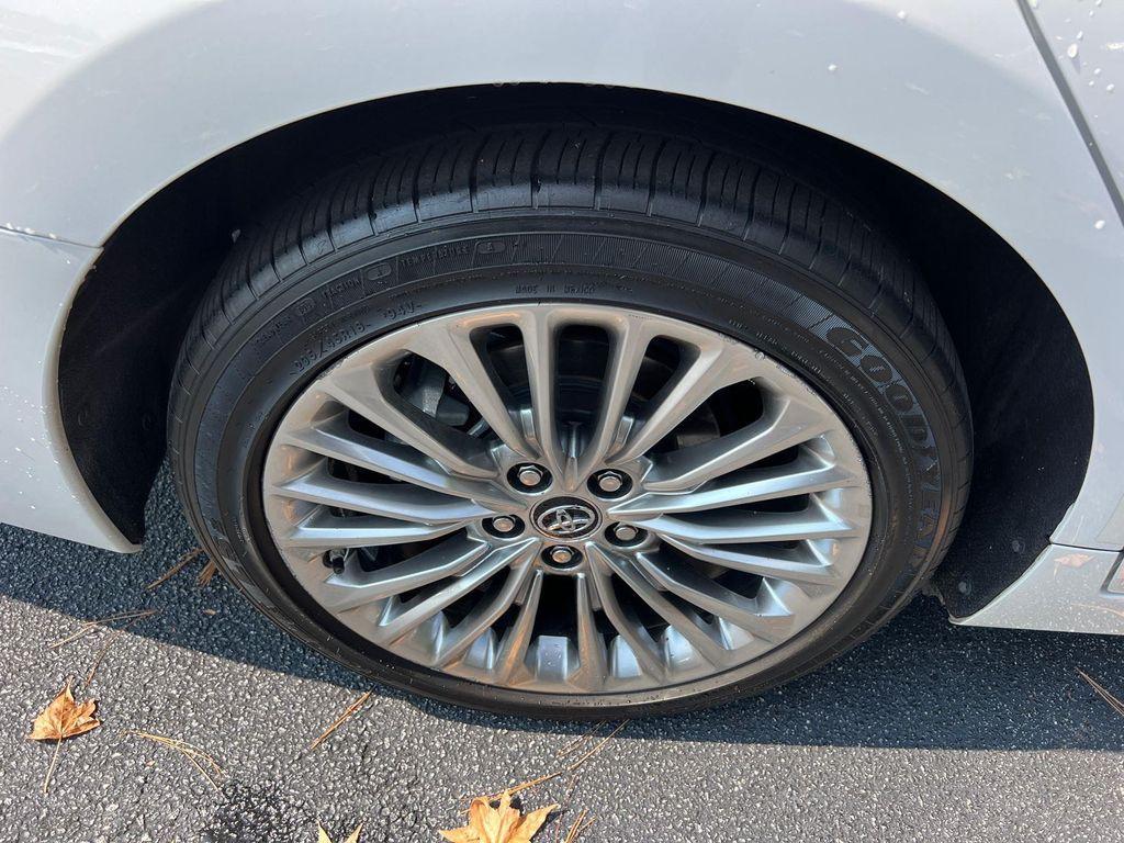 used 2019 Toyota Avalon Hybrid car, priced at $25,790