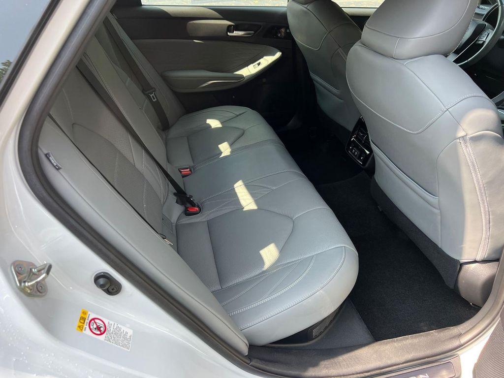 used 2019 Toyota Avalon Hybrid car, priced at $25,790