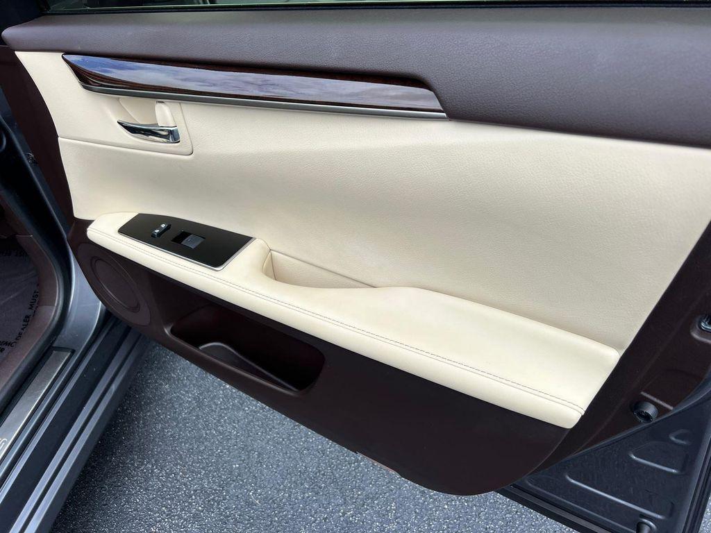 used 2016 Lexus ES 350 car, priced at $17,990