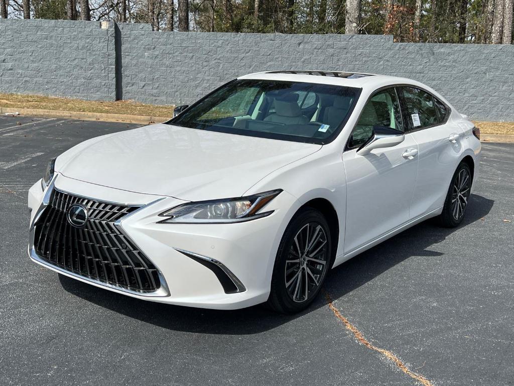 new 2025 Lexus ES 300h car, priced at $51,194