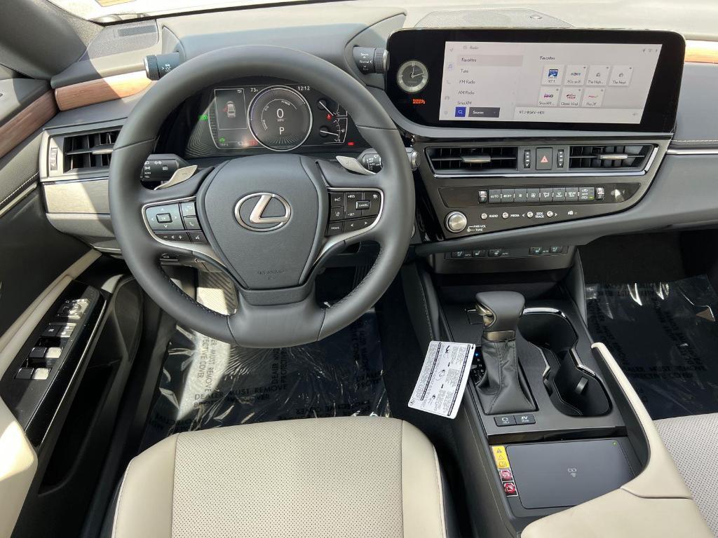 new 2025 Lexus ES 300h car, priced at $51,194