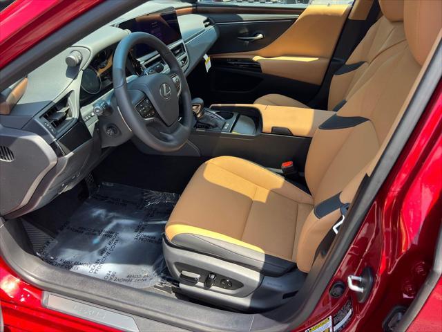 new 2025 Lexus ES 300h car, priced at $50,204