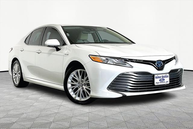 used 2020 Toyota Camry Hybrid car, priced at $27,491