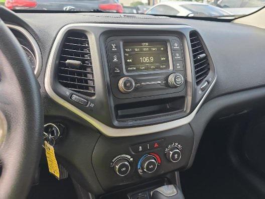 used 2015 Jeep Cherokee car, priced at $13,497