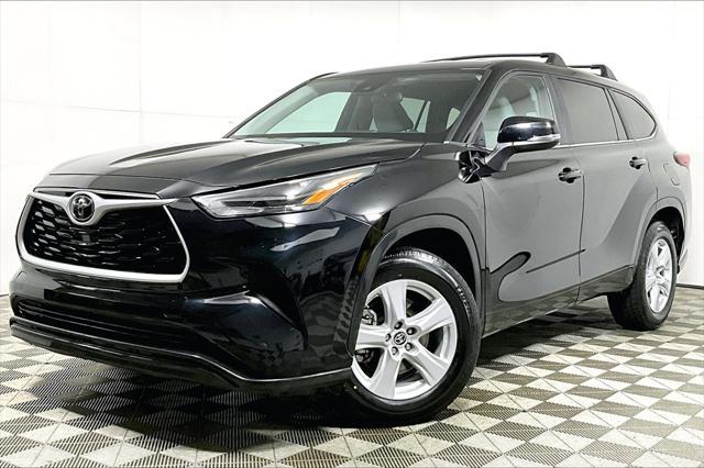 used 2023 Toyota Highlander car, priced at $34,641