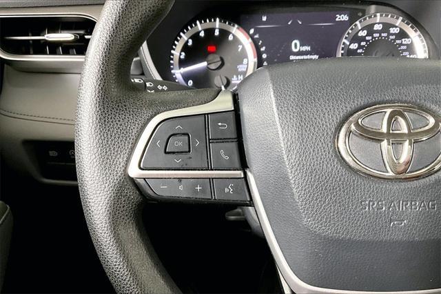 used 2023 Toyota Highlander car, priced at $34,641