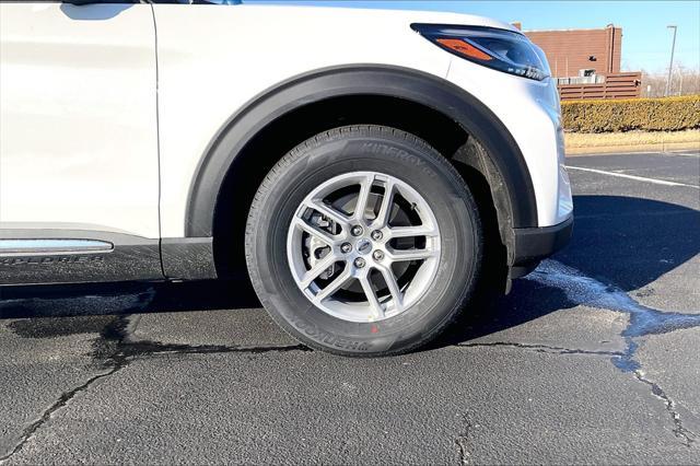 new 2025 Ford Explorer car, priced at $44,105