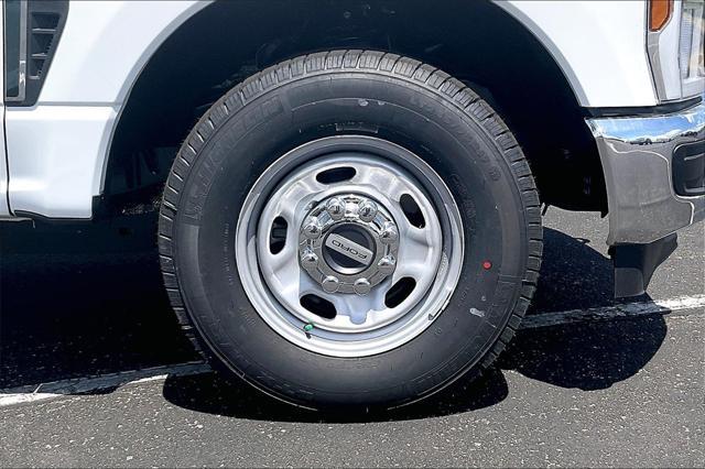 new 2025 Ford F-250 car, priced at $47,380