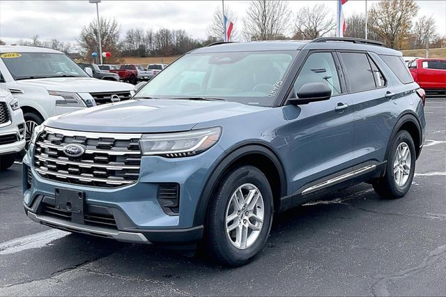 new 2025 Ford Explorer car, priced at $40,445