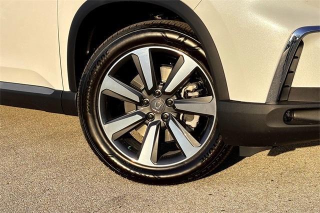 new 2025 Honda Pilot car, priced at $51,550