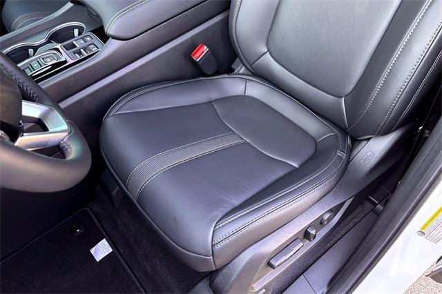 new 2025 Honda Pilot car, priced at $51,550