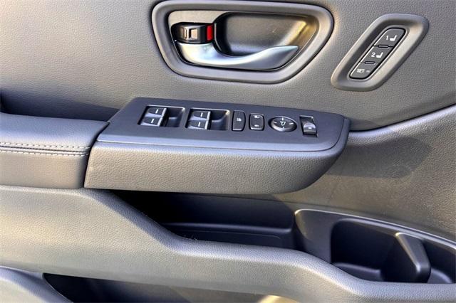 new 2025 Honda Pilot car, priced at $51,550