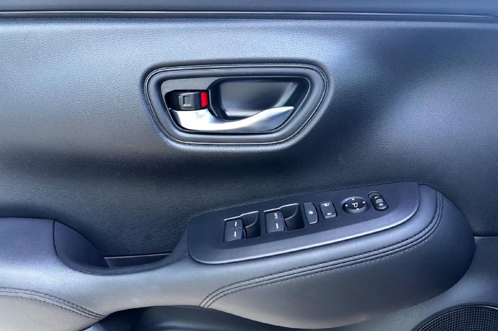 used 2025 Honda HR-V car