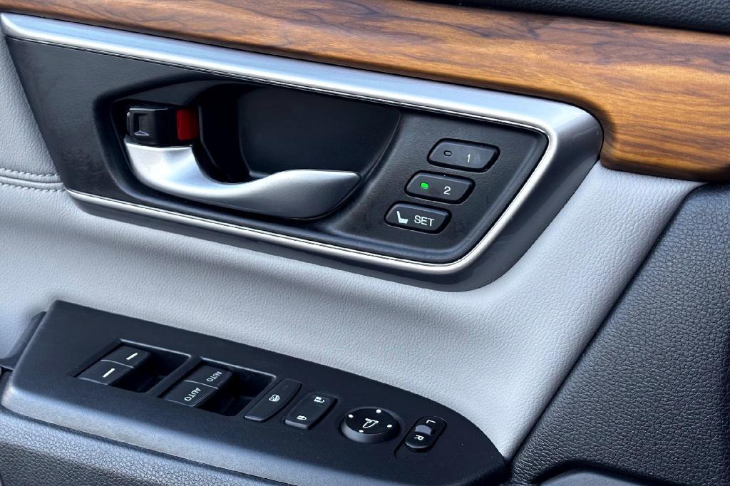 used 2020 Honda CR-V car, priced at $27,997