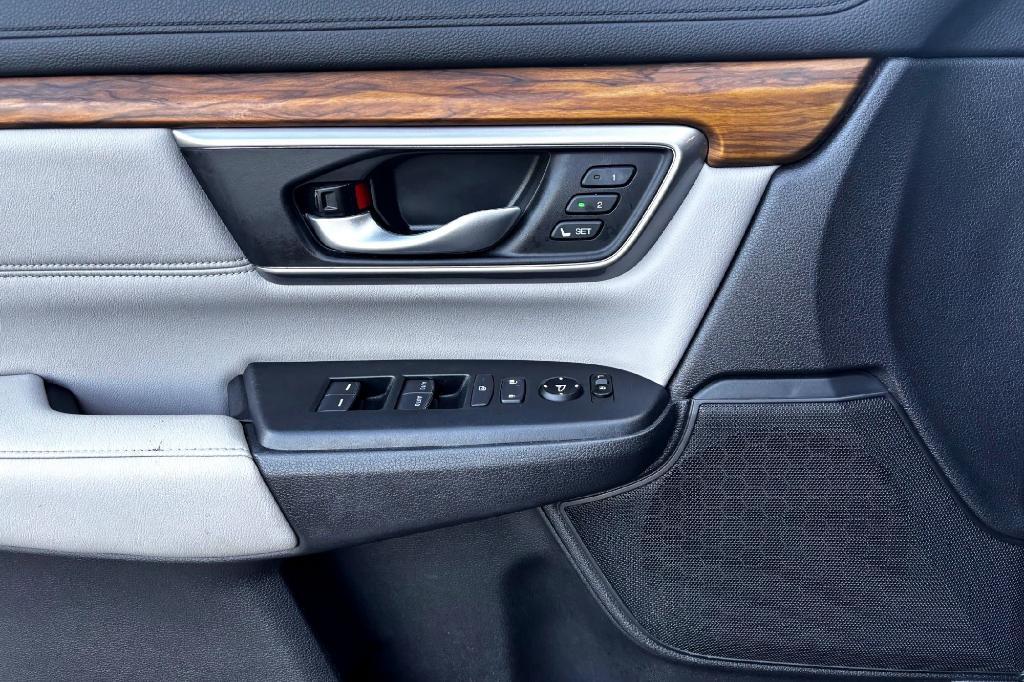 used 2020 Honda CR-V car, priced at $27,997