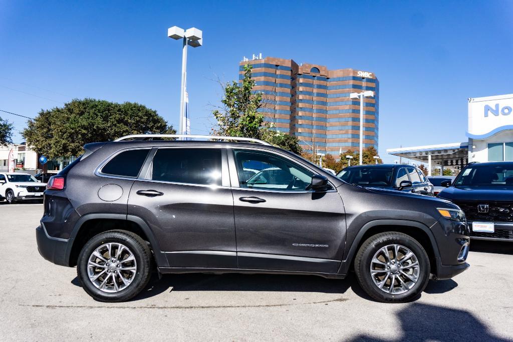 used 2021 Jeep Cherokee car, priced at $20,995