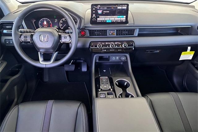 new 2025 Honda Pilot car, priced at $51,505