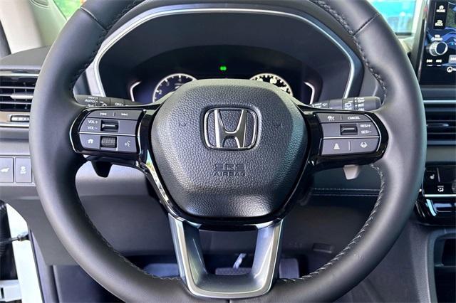 new 2025 Honda Pilot car, priced at $51,505