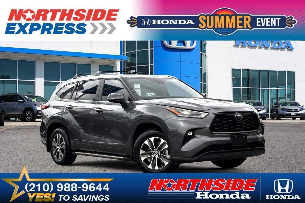 used 2023 Toyota Highlander car, priced at $36,336
