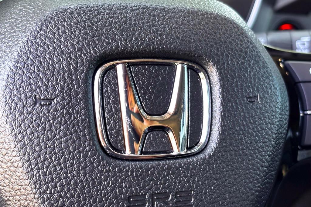 used 2025 Honda Pilot car, priced at $46,977
