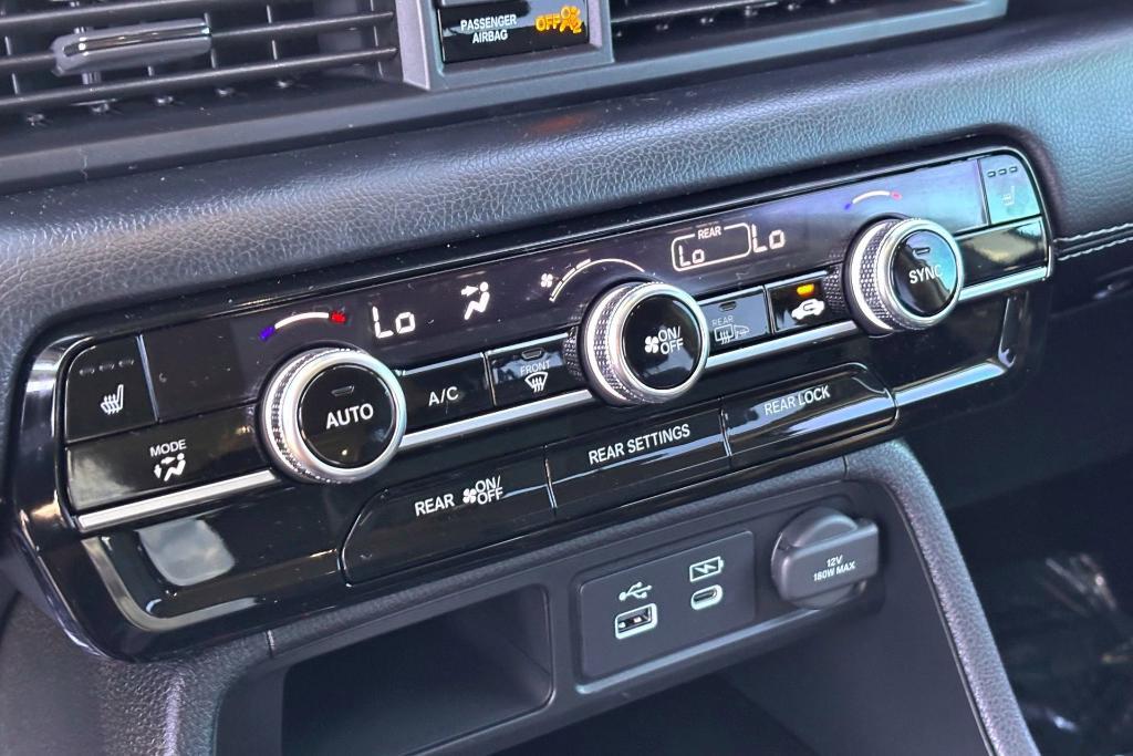 used 2025 Honda Pilot car, priced at $46,977