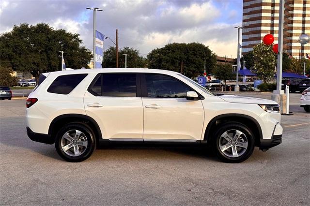 new 2025 Honda Pilot car, priced at $47,550