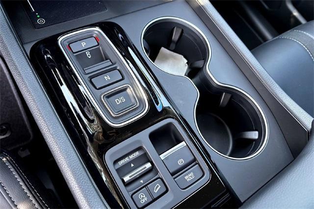 new 2025 Honda Pilot car, priced at $47,050