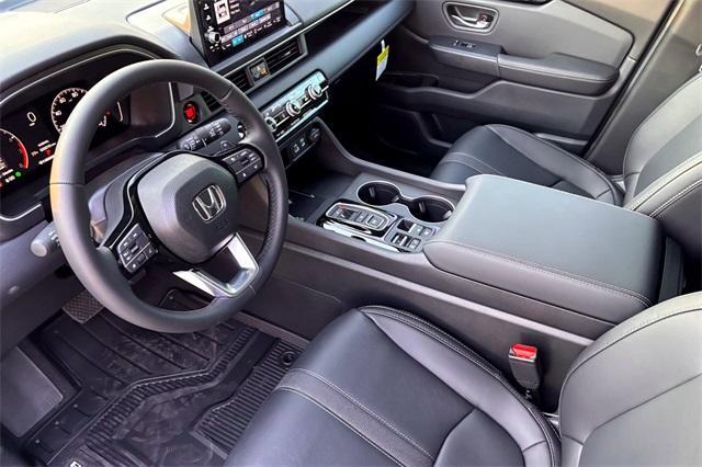 new 2025 Honda Pilot car, priced at $48,280