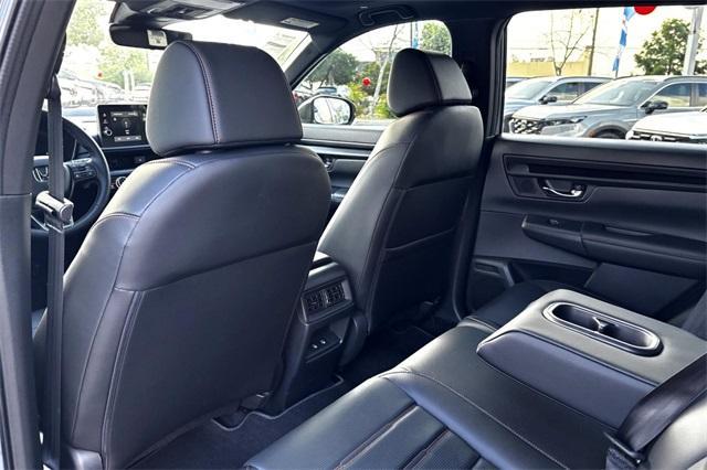 new 2026 Honda CR-V Hybrid car, priced at $40,575