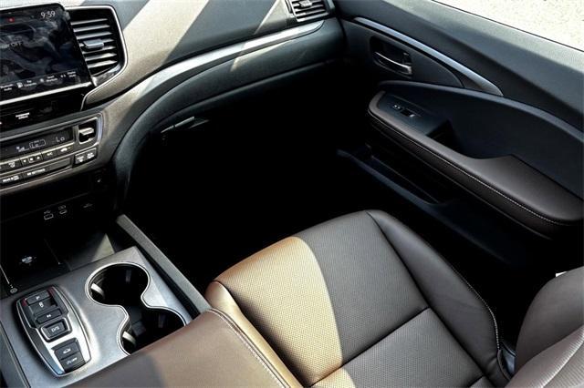 new 2025 Honda Ridgeline car, priced at $44,680