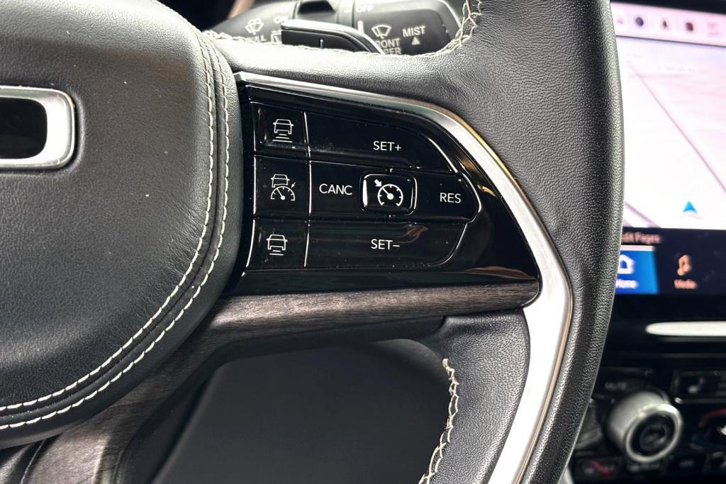 used 2022 Jeep Grand Cherokee car, priced at $29,048