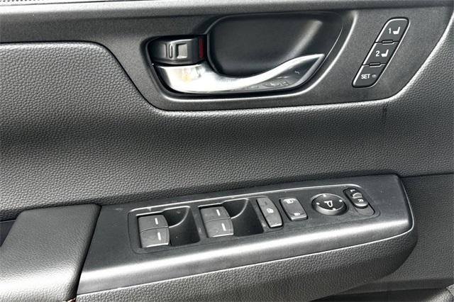 new 2025 Honda CR-V Hybrid car, priced at $39,045