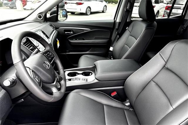 new 2025 Honda Ridgeline car, priced at $47,985